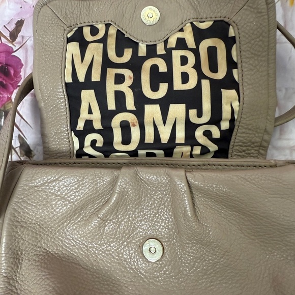Marc by Marc Jacobs Gray Beige Leather Crossbody Bag - Picture 7 of 12